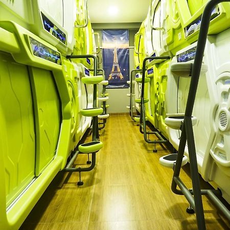 Super Oyo 91328 Fiducia Capsule Hotel Jakarta Ngoại thất bức ảnh