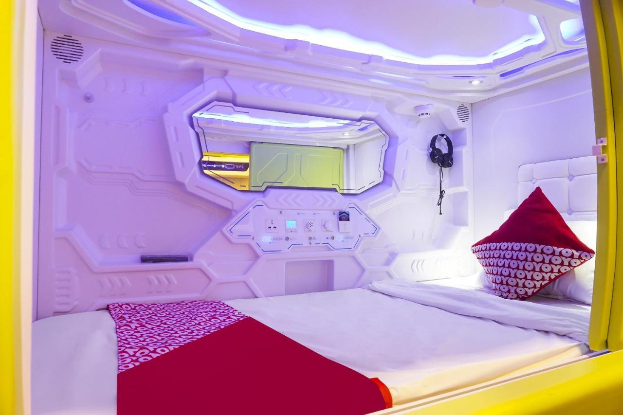 Super Oyo 91328 Fiducia Capsule Hotel Jakarta Ngoại thất bức ảnh