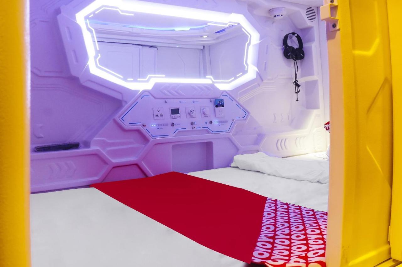 Super Oyo 91328 Fiducia Capsule Hotel Jakarta Ngoại thất bức ảnh