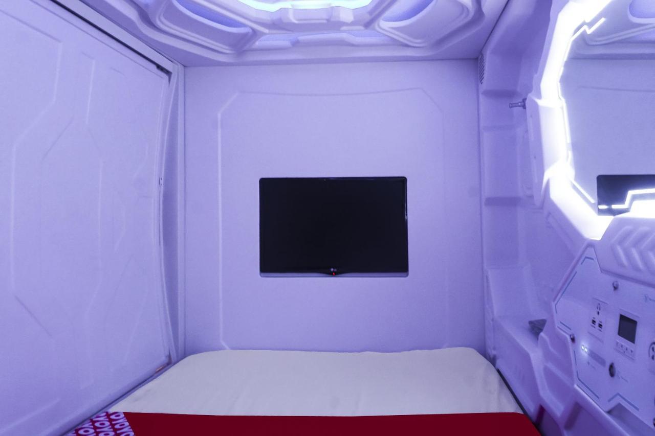 Super Oyo 91328 Fiducia Capsule Hotel Jakarta Ngoại thất bức ảnh