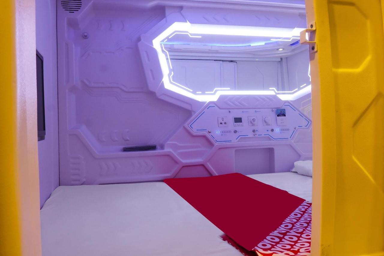 Super Oyo 91328 Fiducia Capsule Hotel Jakarta Ngoại thất bức ảnh