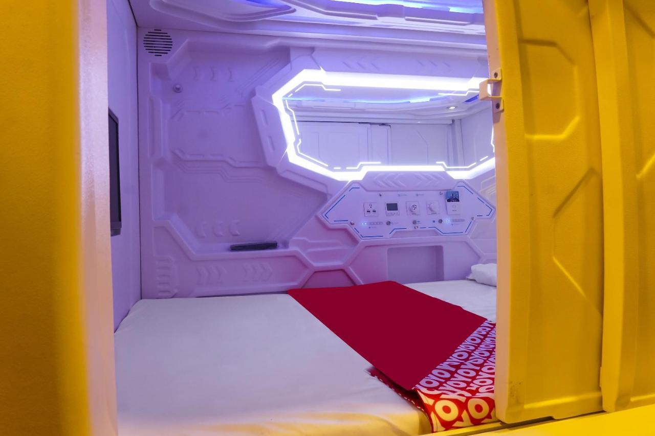 Super Oyo 91328 Fiducia Capsule Hotel Jakarta Ngoại thất bức ảnh